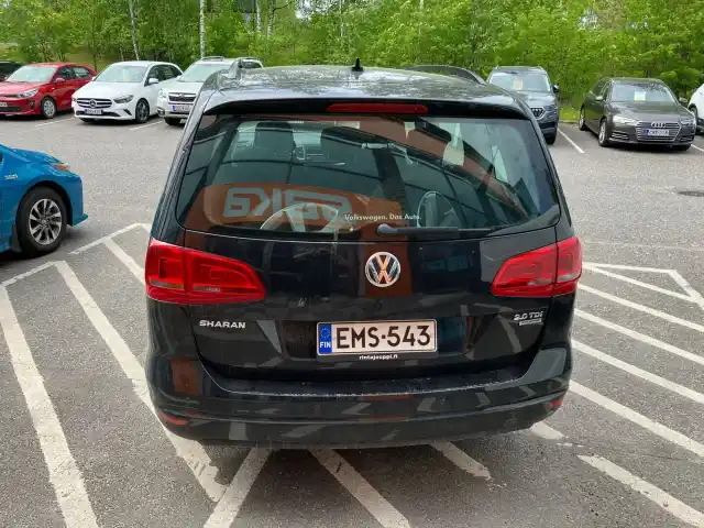 Musta Tila-auto, Volkswagen Sharan – EMS-543