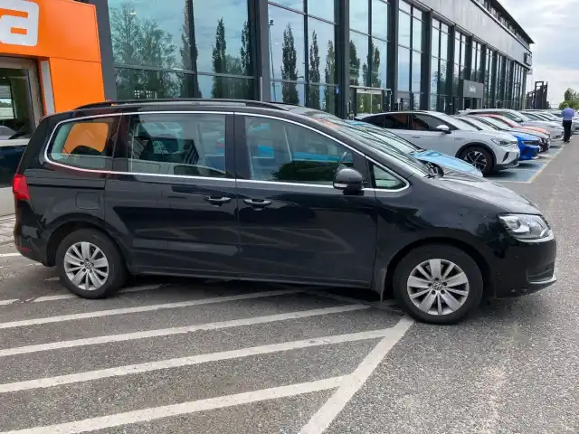 Musta Tila-auto, Volkswagen Sharan – EMS-543