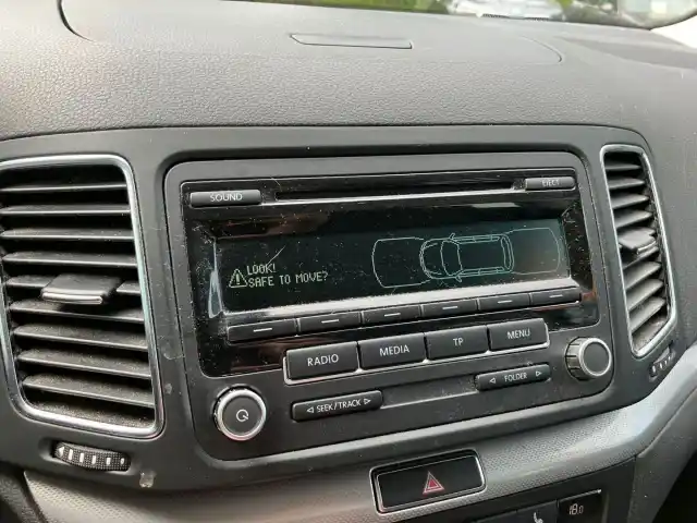 Musta Tila-auto, Volkswagen Sharan – EMS-543