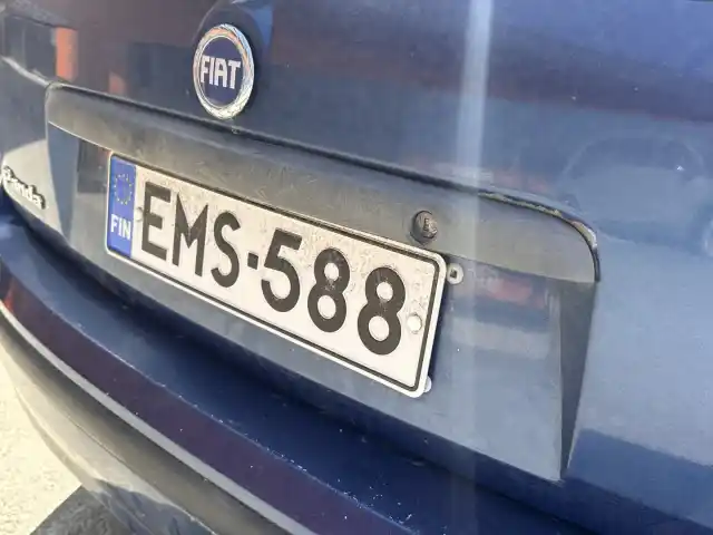 Sininen Viistoperä, Fiat Panda – EMS-588
