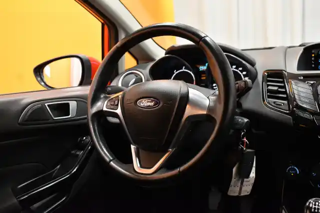 Punainen Viistoperä, Ford Fiesta – EMS-664