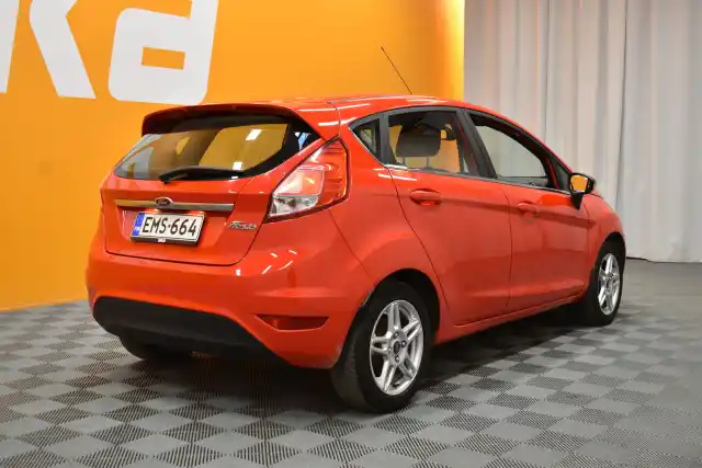 Punainen Viistoperä, Ford Fiesta – EMS-664