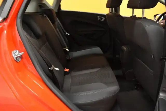 Punainen Viistoperä, Ford Fiesta – EMS-664