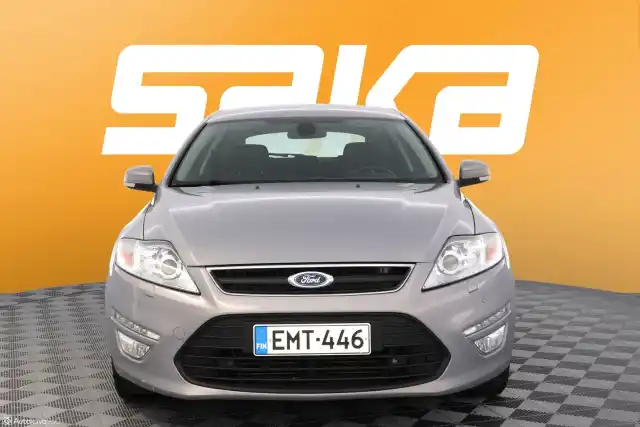 Harmaa Sedan, Ford Mondeo – EMT-446