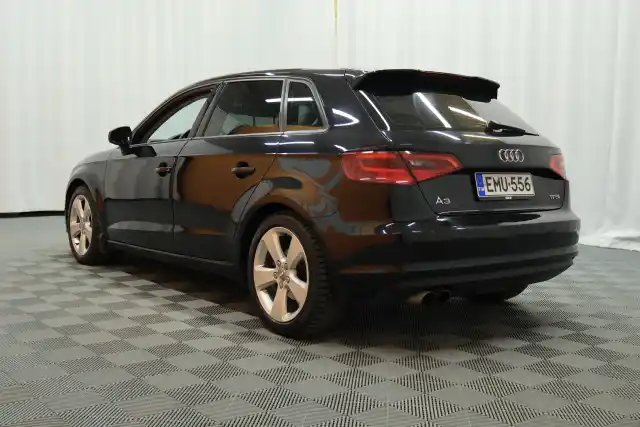 Musta Viistoperä, Audi A3 – EMU-556