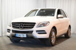 Valkoinen Maastoauto, Mercedes-Benz ML – EMU-781, kuva 3