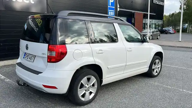 Valkoinen Maastoauto, Skoda Yeti – EMZ-467