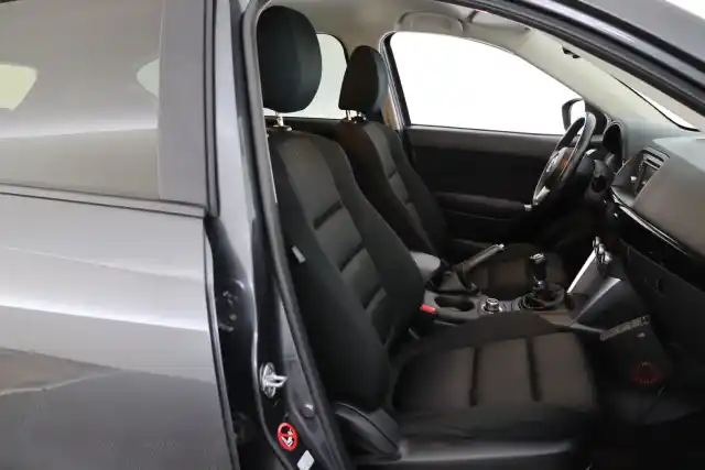 Harmaa Maastoauto, Mazda CX-5 – ENA-184