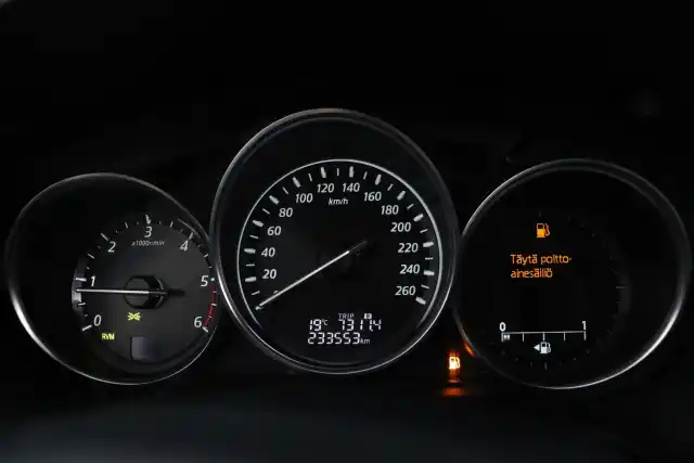 Harmaa Maastoauto, Mazda CX-5 – ENA-184