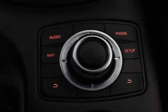 Harmaa Maastoauto, Mazda CX-5 – ENA-184