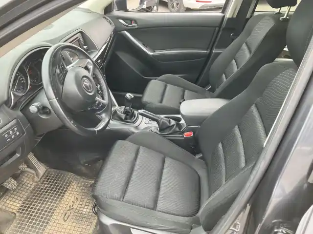 Harmaa Maastoauto, Mazda CX-5 – ENA-184