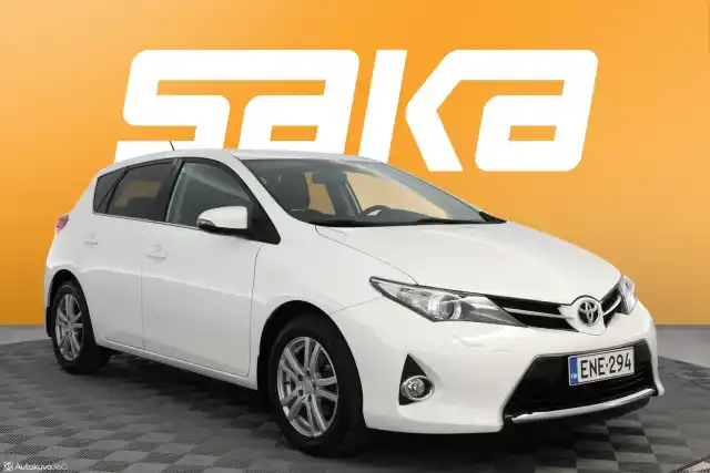 Valkoinen Viistoperä, Toyota Auris – ENE-294