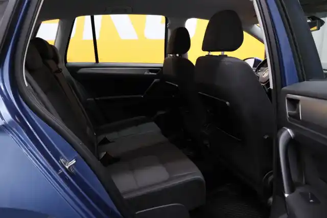 Sininen Tila-auto, Volkswagen Golf Sportsvan – ENE-532