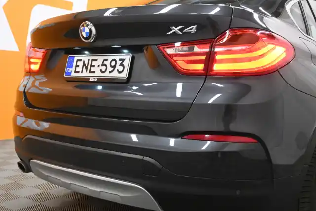 Harmaa Maastoauto, BMW X4 – ENE-593