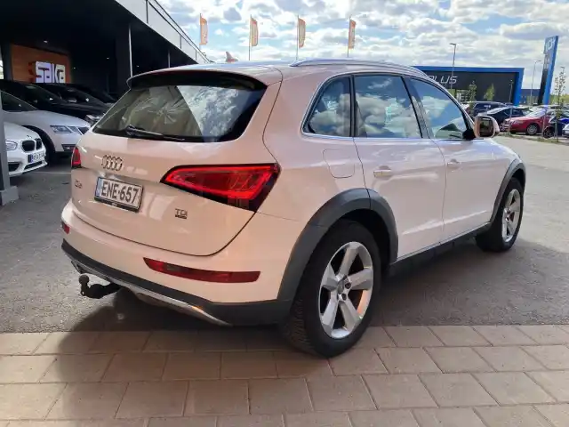 Valkoinen Maastoauto, Audi Q5 – ENE-657