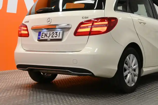 Valkoinen Tila-auto, Mercedes-Benz B – ENJ-231