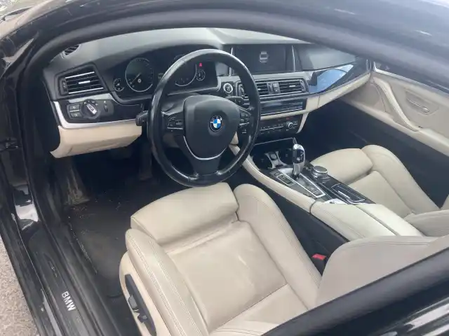 Musta Sedan, BMW 520 – ENJ-459