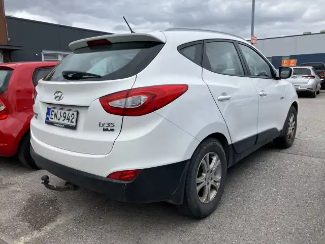 Valkoinen Maastoauto, Hyundai ix35 – ENJ-942