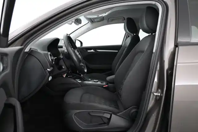 Harmaa Viistoperä, Audi A3 – ENK-252