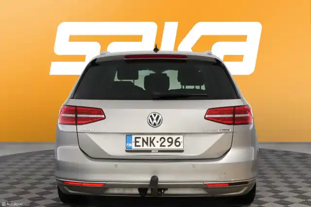 Harmaa Farmari, Volkswagen Passat – ENK-296