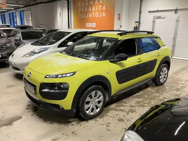 Keltainen Viistoperä, Citroen C4 Cactus – ENL-932