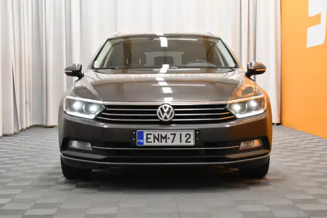 Beige Farmari, Volkswagen Passat – ENM-712