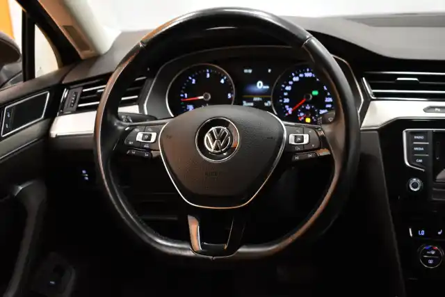 Beige Farmari, Volkswagen Passat – ENM-712