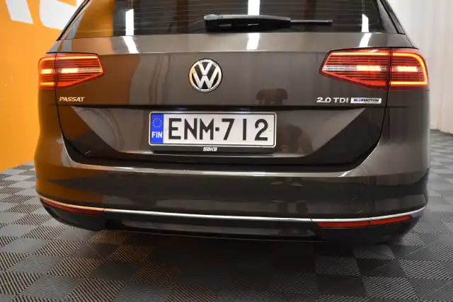 Beige Farmari, Volkswagen Passat – ENM-712