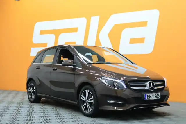 Ruskea Tila-auto, Mercedes-Benz B – ENO-985