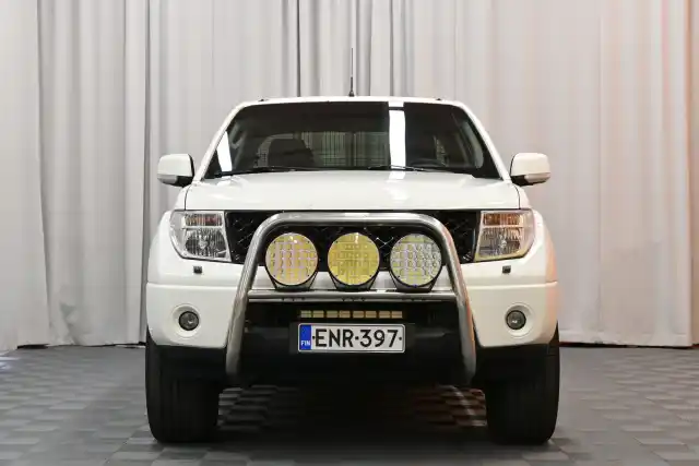 Valkoinen Avolava, Nissan Navara – ENR-397