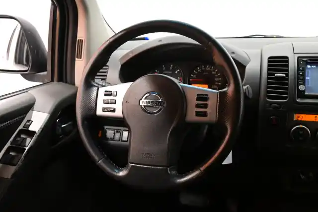 Valkoinen Avolava, Nissan Navara – ENR-397