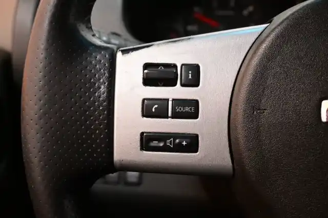 Valkoinen Avolava, Nissan Navara – ENR-397