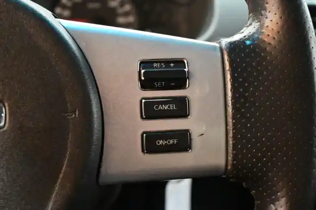 Valkoinen Avolava, Nissan Navara – ENR-397