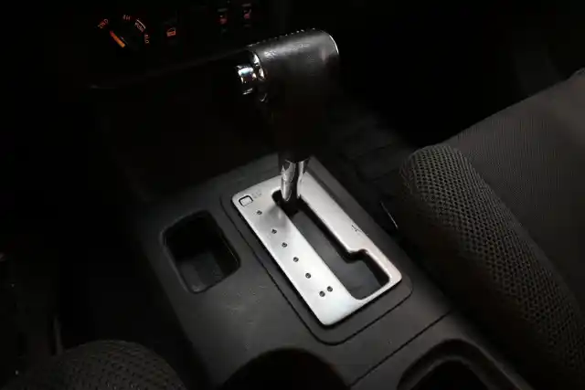Valkoinen Avolava, Nissan Navara – ENR-397