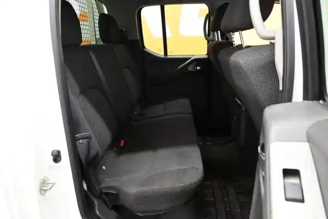 Valkoinen Avolava, Nissan Navara – ENR-397