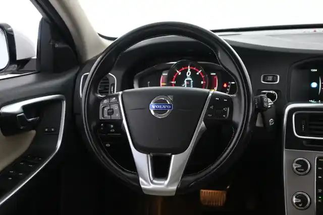 Valkoinen Farmari, Volvo V60 – ENS-582