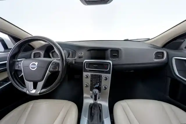 Valkoinen Farmari, Volvo V60 – ENS-582