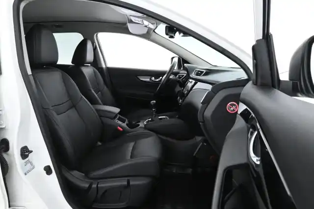 Valkoinen Maastoauto, Nissan Qashqai – ENT-670