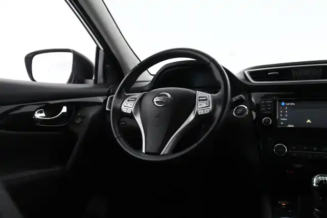 Valkoinen Maastoauto, Nissan Qashqai – ENT-670