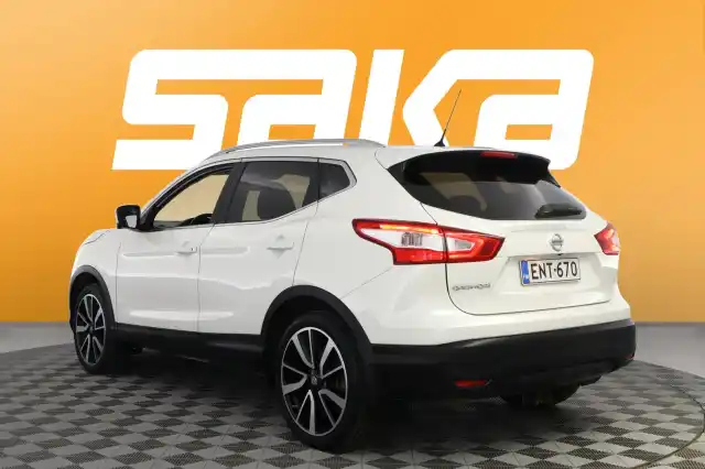 Valkoinen Maastoauto, Nissan Qashqai – ENT-670