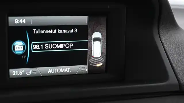 Valkoinen Farmari, Volvo V70 – ENT-917