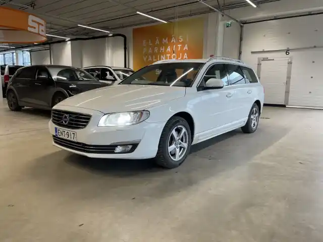 Valkoinen Farmari, Volvo V70 – ENT-917