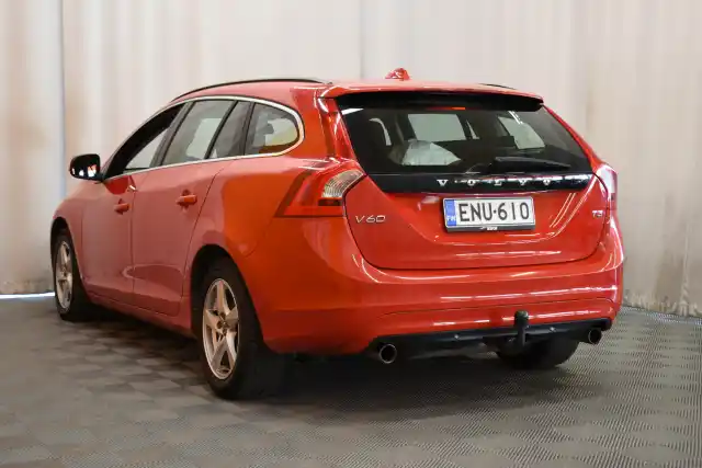 Punainen Farmari, Volvo V60 – ENU-610