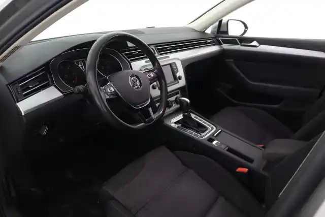 Harmaa Farmari, Volkswagen Passat – ENX-867