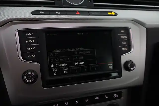 Harmaa Farmari, Volkswagen Passat – ENX-867