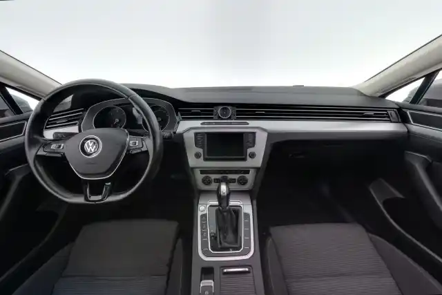 Harmaa Farmari, Volkswagen Passat – ENX-867