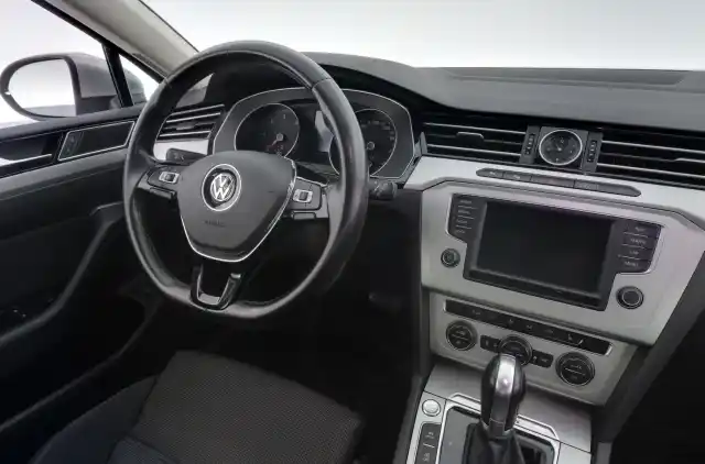 Harmaa Farmari, Volkswagen Passat – ENX-867