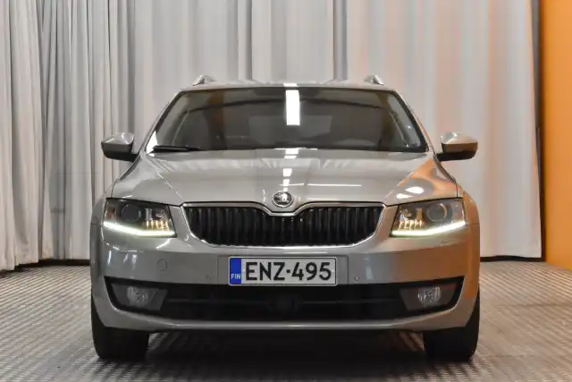 Ruskea Farmari, Skoda Octavia – ENZ-495