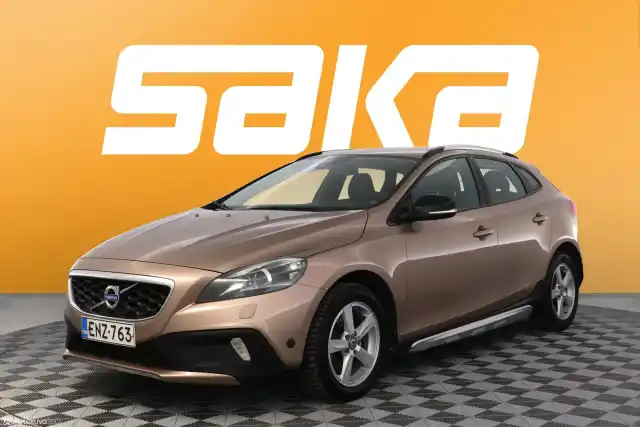 Beige Viistoperä, Volvo V40 Cross Country – ENZ-763