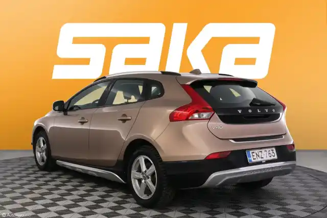 Beige Viistoperä, Volvo V40 Cross Country – ENZ-763